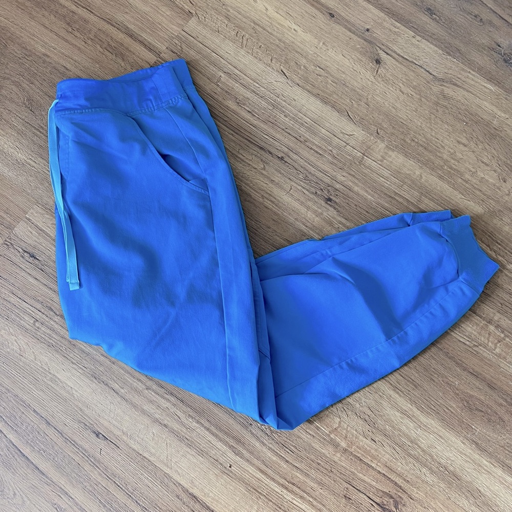 Capri Blue Zamoras